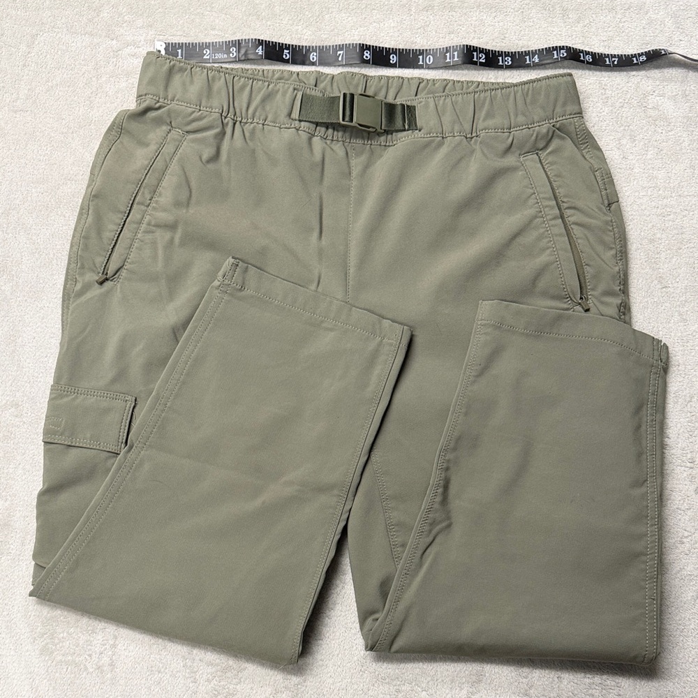 Eddie Bauer Women’s Olive Cargo Pants